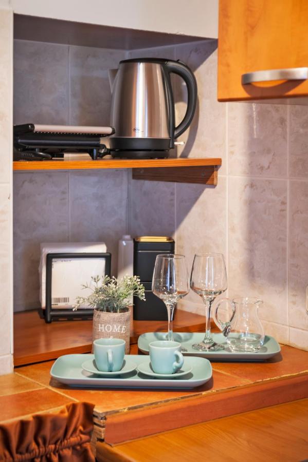 Ap Downtown Apartment Ровин Екстериор снимка